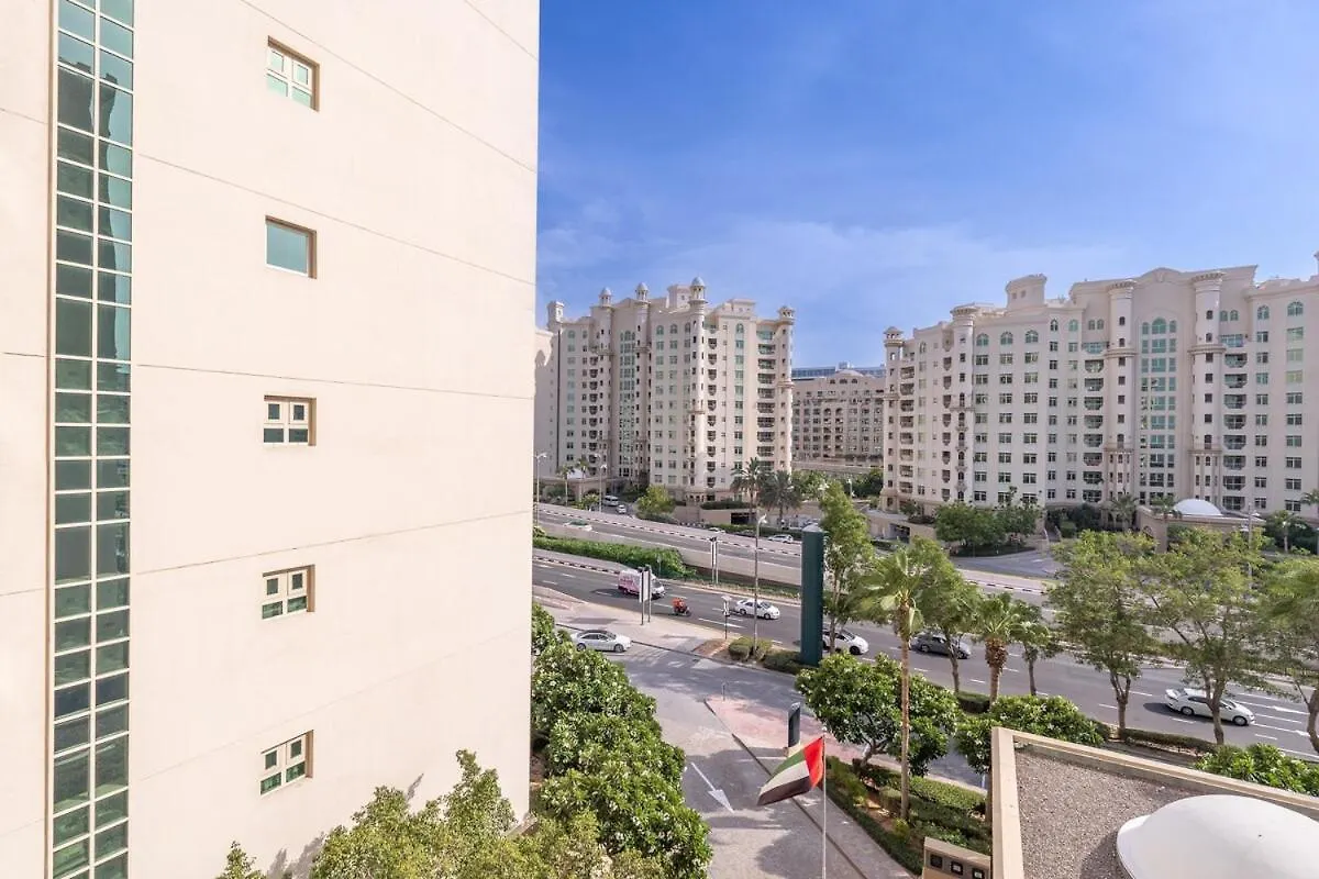Elegant 3Br Apartment Near Beach In Palm Jumeirah Dubai 0*,  United Arab Emirates